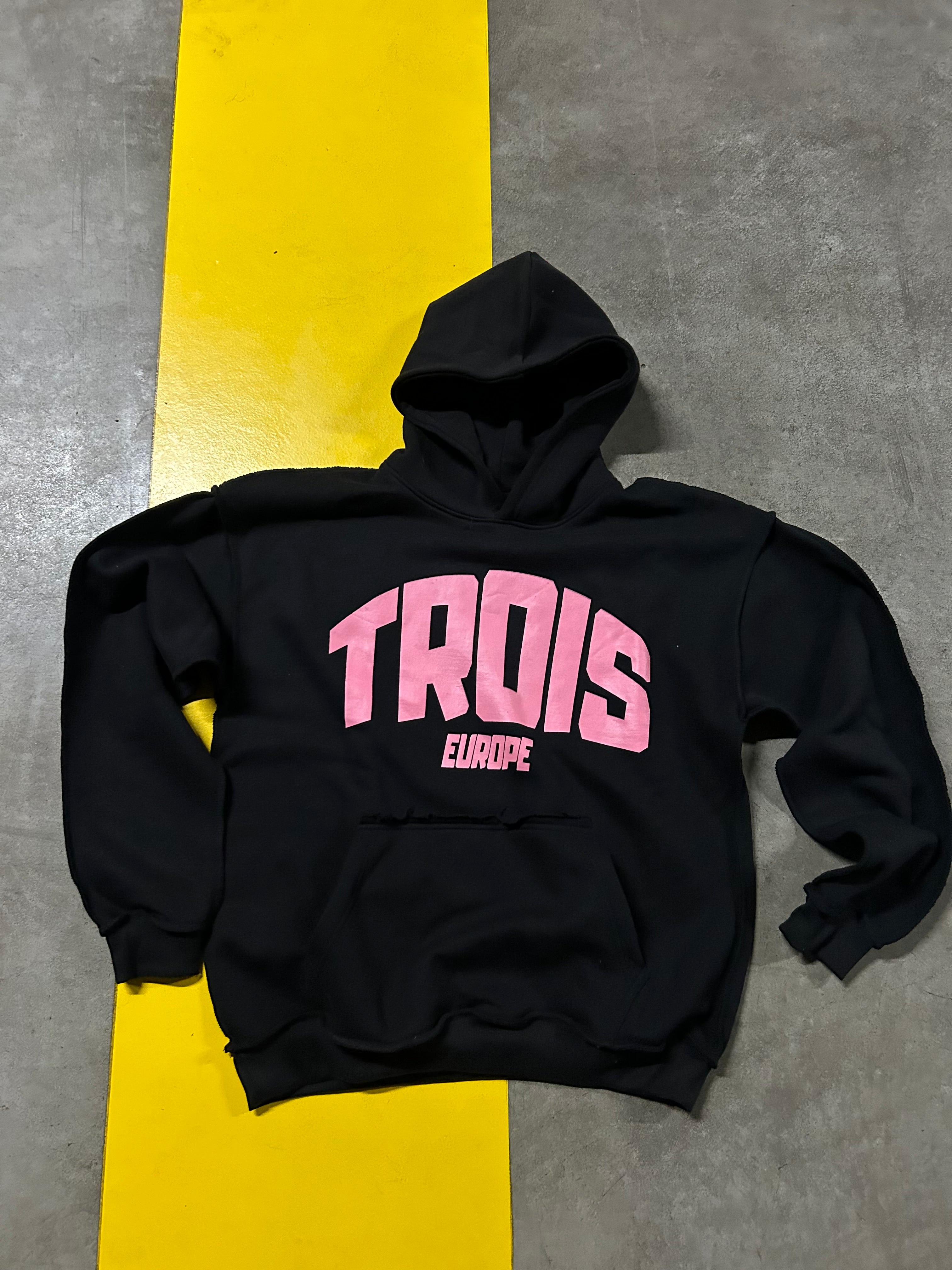 LOGO HOODIE BLACK